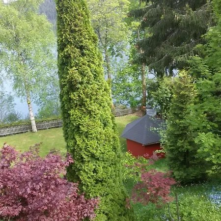 Am Titisee - Mit Seeblick & Eigenem Seezugang, * Hinterzarten