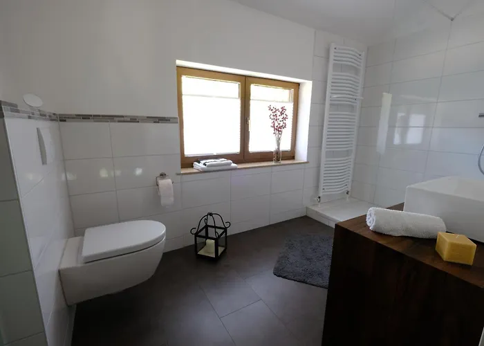 Am Titisee - Mit Seeblick & Eigenem Seezugang, *